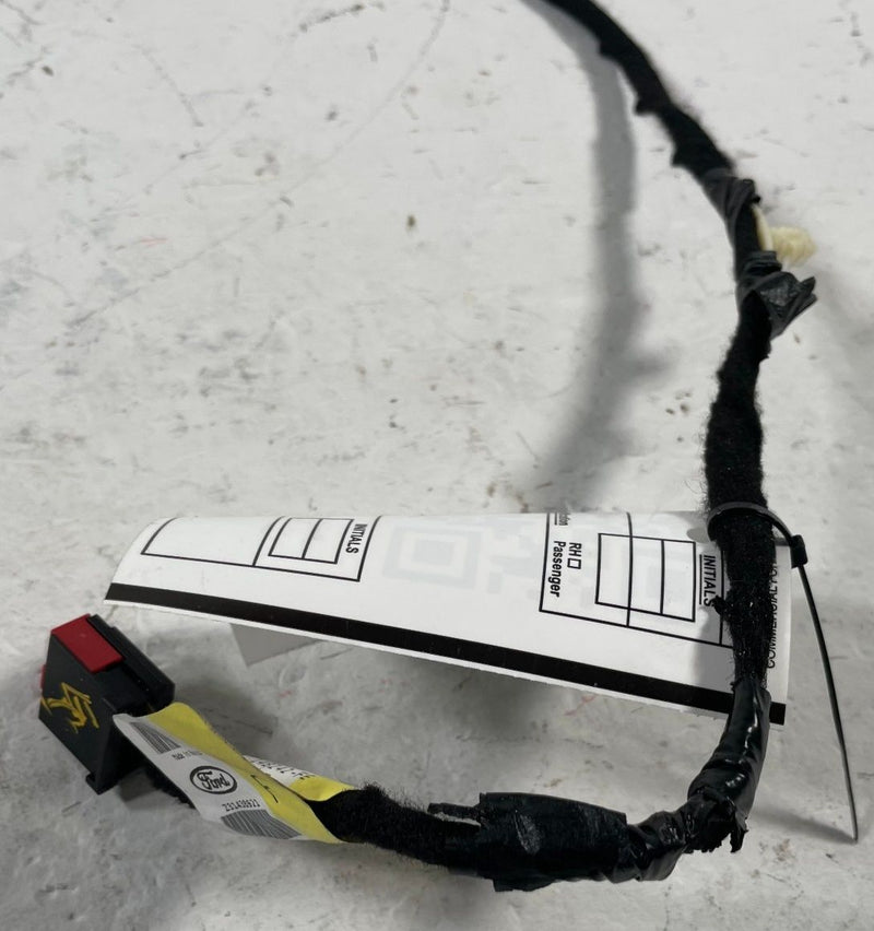 Load image into Gallery viewer, 2018 - 2019 FORD MUSTANG INTERIOR REAR VIEW MIRROR WIRE WIRING HARNESS # 112930