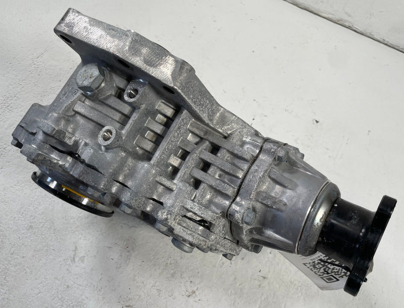 Load image into Gallery viewer, 21-26 HYUNDAI TUCSON AWD AUTO TRANSMISSION TRANSFER CASE 9 MILES 2.5L # 110196