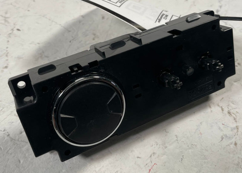 Load image into Gallery viewer, 2018 - 2023 FORD MUSTANG FRONT LEFT DRIVER SIDE POWER SEAT SWITCH # 112896