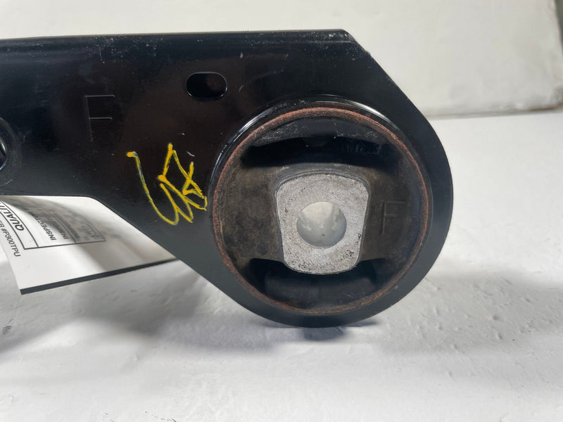 Load image into Gallery viewer, 2021-2025 NISSAN ROGUE AWD REAR DIFFERENTIAL AXLE CARRIER MOUNT BRACKET # 111643