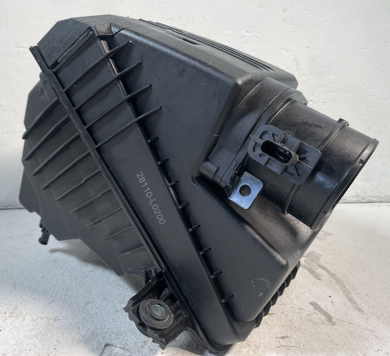 Load image into Gallery viewer, 20-25 HYUNDAI TUCSON SONATA ENGINE AIR INTAKE CLEANER HOUSING BOX 2.5L # 107386