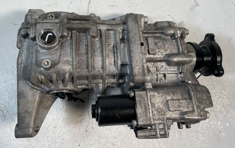 Load image into Gallery viewer, 2022-2025 HYUNDAI TUCSON AWD REAR DIFFERENTIAL AXLE CARRIER ASSEMBLY # 107408