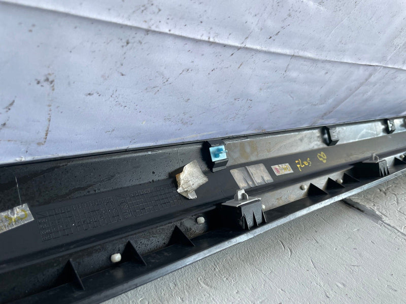 Load image into Gallery viewer, 22-25 GENESIS GV70 FRONT LEFT ROCKER PANEL SIDE SKIRT MOLDING GRAY NSM # 107547