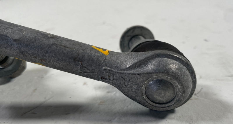 Load image into Gallery viewer, 21-25 NISSAN ROGUE AWD REAR RIGHT SIDE STABILIZER SWAY ANTI ROLL BAR LINK 111634