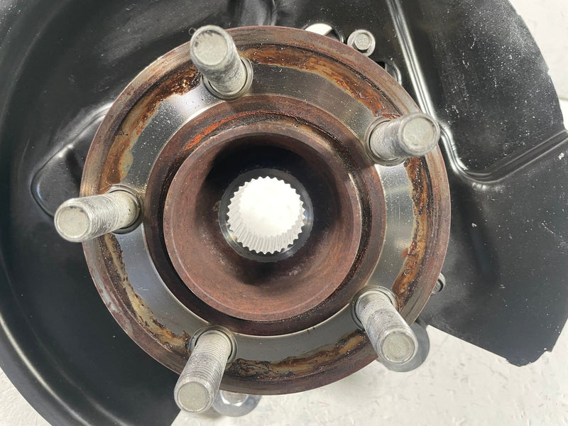 Load image into Gallery viewer, 2015-2023 FORD MUSTANG RWD REAR RIGHT PASSENGER SPINDLE KNUCKLE W/ HUB # 112961