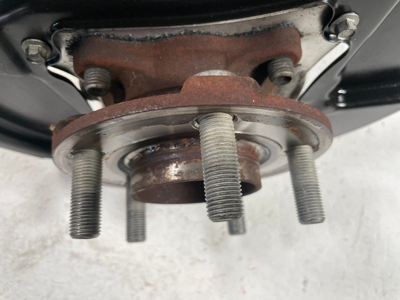 Load image into Gallery viewer, 2015-2023 FORD MUSTANG RWD REAR RIGHT PASSENGER SPINDLE KNUCKLE W/ HUB # 112961