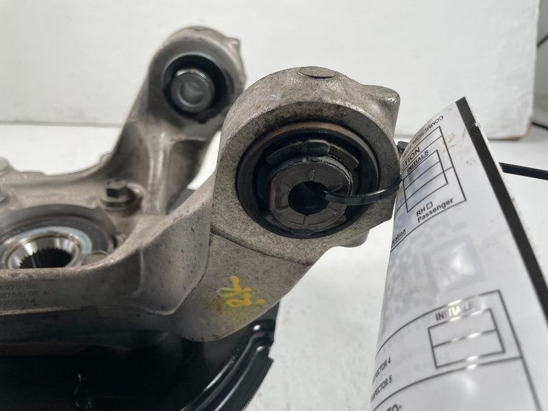 Load image into Gallery viewer, 2015-2023 FORD MUSTANG RWD REAR RIGHT PASSENGER SPINDLE KNUCKLE W/ HUB # 112961