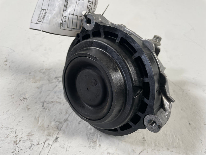Load image into Gallery viewer, 2019-2025 BMW G20 330i XDRIVE FRONT RIGHT SIDE ENGINE MOUNT BRACKET # 110249