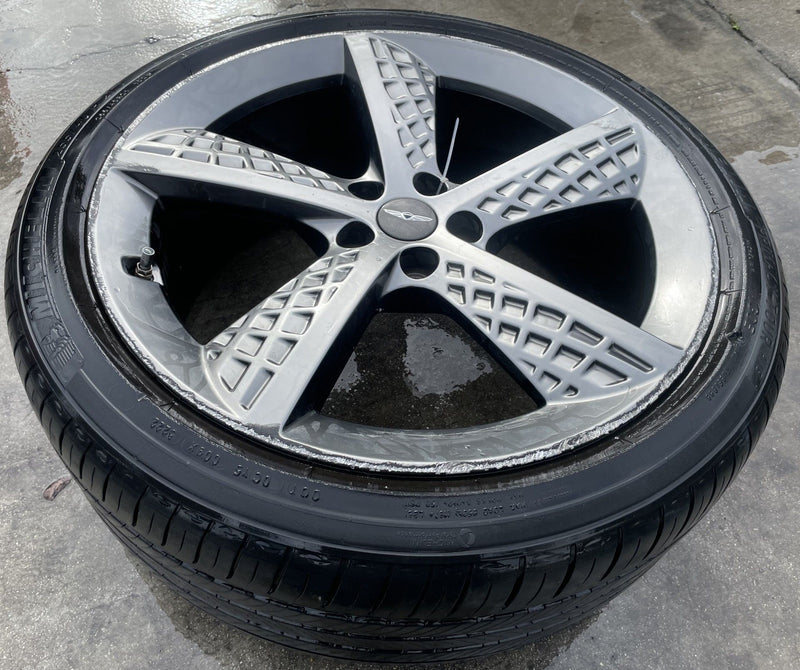 Load image into Gallery viewer, GENESIS GV70 21X9 5 SPOKE WHEEL RIM W/TIRE SILVER (ONLY#1) 2022-2025 # 107618