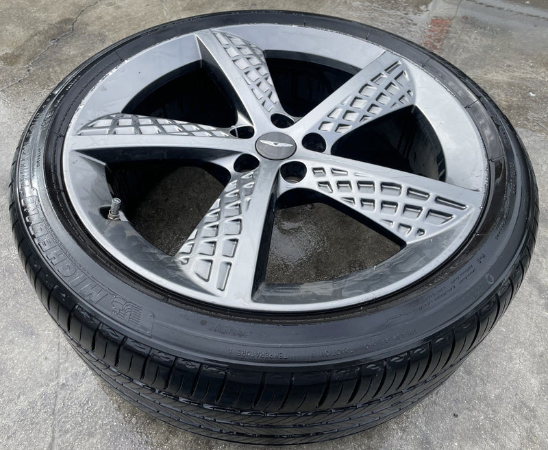 Load image into Gallery viewer, GENESIS GV70 21X9 5 SPOKE WHEEL RIM W/TIRE SILVER (ONLY#1) 2022-2025 # 107617