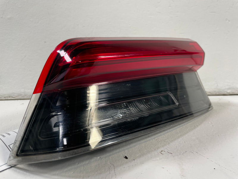 Load image into Gallery viewer, 2019-2021 BMW G20 330i 330i XDRIVE REAR LEFT SIDE INNER TAIL LAMP LIGHT # 110246