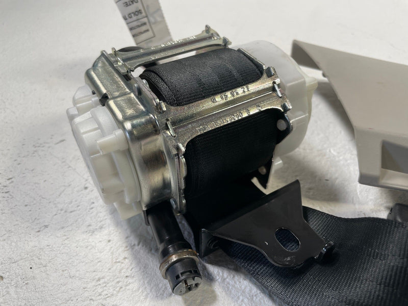 Load image into Gallery viewer, 2022 - 2025 HONDA CIVIC FRONT RIGHT PASSENGER SIDE SEAT BELT RETRACTOR # 108879
