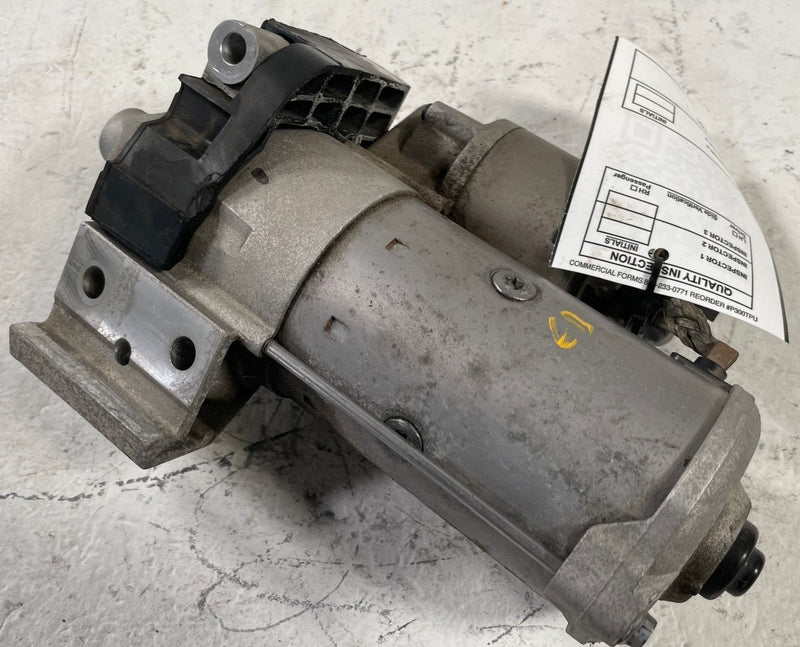 Load image into Gallery viewer, 2019-2024 BMW 330i XDrive G20 ENGINE IGNITION STARTER MOTOR UNIT 12V # 110289