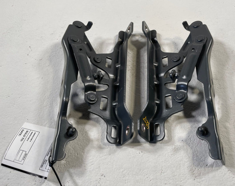 Load image into Gallery viewer, 2022 - 2025 GENESIS GV70 FRONT LEFT & RIGHT HOOD BONNET HINGE PAIR # 107534