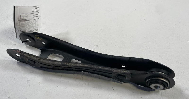 Load image into Gallery viewer, 2022-2025 GENESIS GV70 REAR LEFT PASSENGER LOWER TRAILING CONTROL ARM # 107515