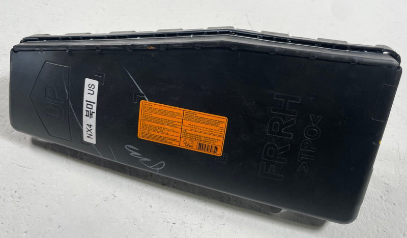 Load image into Gallery viewer, 2022-2026 HYUNDAI TUCSON FRONT RIGHT PASSENGER SIDE SEAT AIR BAG AIRBAG # 113006