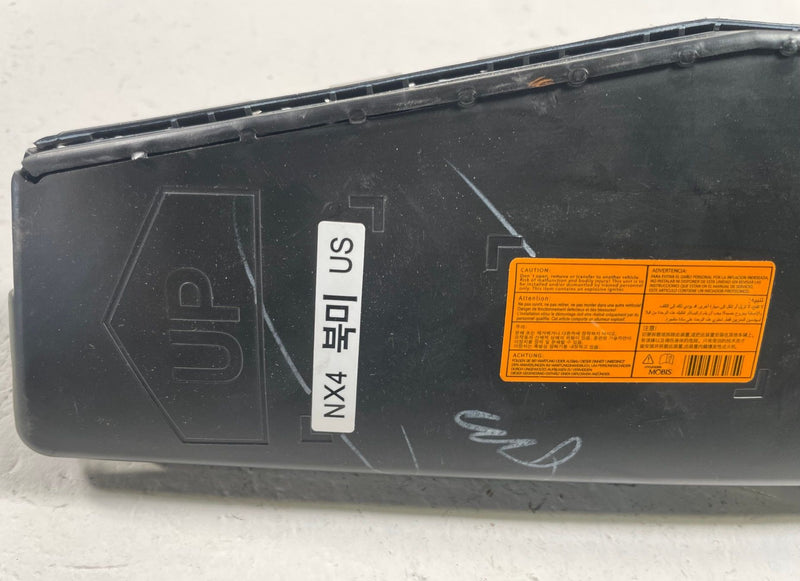 Load image into Gallery viewer, 2022-2026 HYUNDAI TUCSON FRONT RIGHT PASSENGER SIDE SEAT AIR BAG AIRBAG # 113006