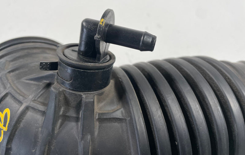 Load image into Gallery viewer, 22-25 HYUNDAI TUCSON SANTA CRUZ ENGINE AIR INTAKE HOSE TUBE PIPE 2.5L # 113031