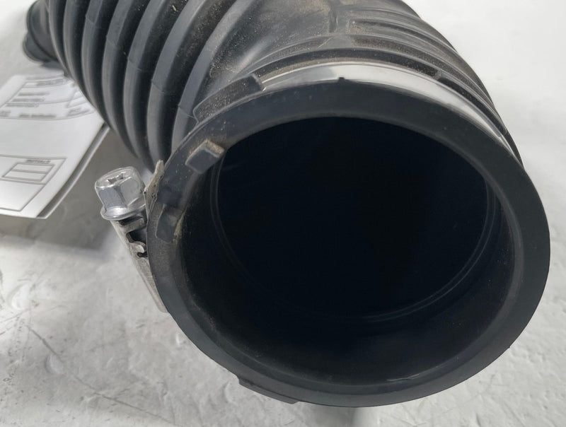Load image into Gallery viewer, 22-25 HYUNDAI TUCSON SANTA CRUZ ENGINE AIR INTAKE HOSE TUBE PIPE 2.5L # 113031