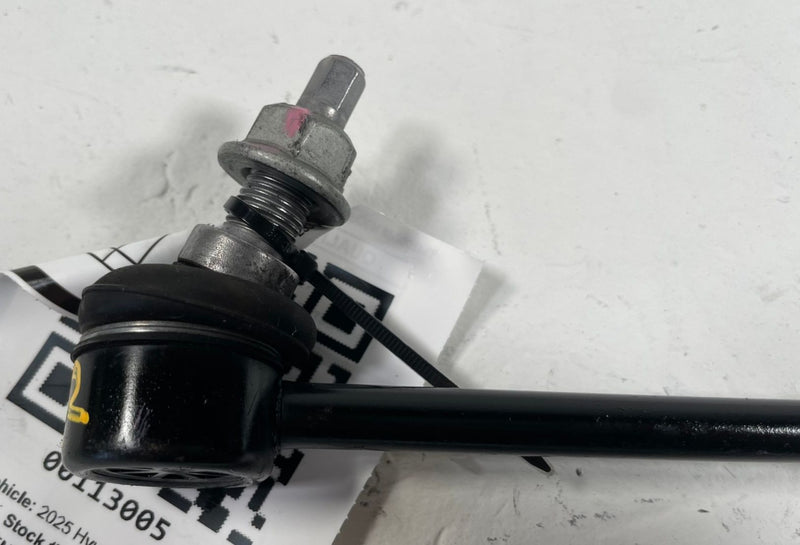 Load image into Gallery viewer, 22-26 HYUNDAI TUCSON FRONT LEFT OR RIGHT STABILIZER SWAY BAR END LINK # 113005