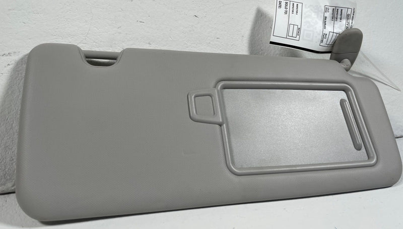 Load image into Gallery viewer, 22-25 HYUNDAI TUCSON FRONT RIGHT PASSENGER SIDE SUNVISOR SUN VISOR GRAY # 113003