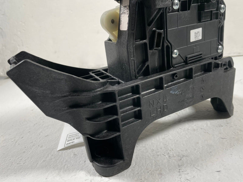 Load image into Gallery viewer, 2022-2024 HYUNDAI TUCSON SANTA CRUZ AUTO TRANSMISSION GEAR SHIFT LEVER # 107684