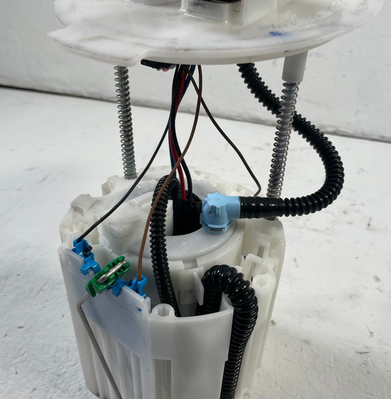 Load image into Gallery viewer, 2022 - 2025 GENESIS GV70 GAS TANK FUEL PUMP SENDING UNIT ASSEMBLY 2.5L #107590