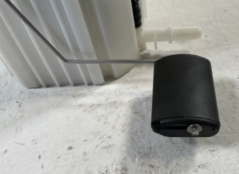 Load image into Gallery viewer, 2022 - 2025 GENESIS GV70 GAS TANK FUEL PUMP SENDING UNIT ASSEMBLY 2.5L #107590