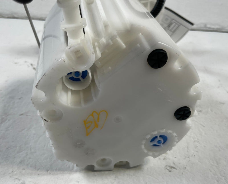 Load image into Gallery viewer, 2022 - 2025 GENESIS GV70 GAS TANK FUEL PUMP SENDING UNIT ASSEMBLY 2.5L #107590