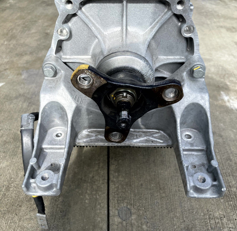 Load image into Gallery viewer, GENESIS G70 RWD AUTO TRANSMISSION ASSEMBLY 46K MILEAGE 3.3L 2019-2026 # 110065
