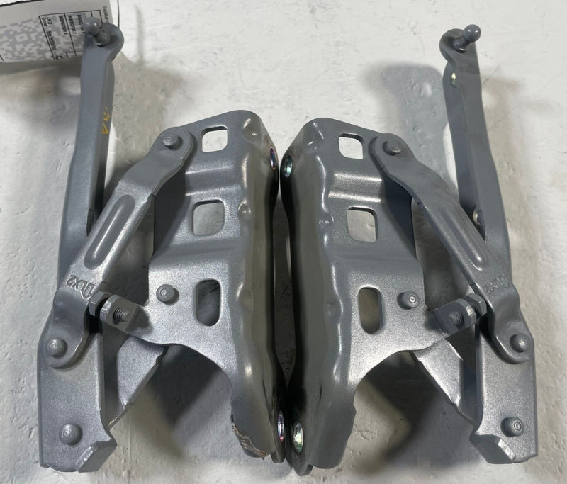 Load image into Gallery viewer, 2020 - 2025 HYUNDAI PALISADE FRONT LEFT & RIGHT HOOD BONNET HINGES PAIR # 111827