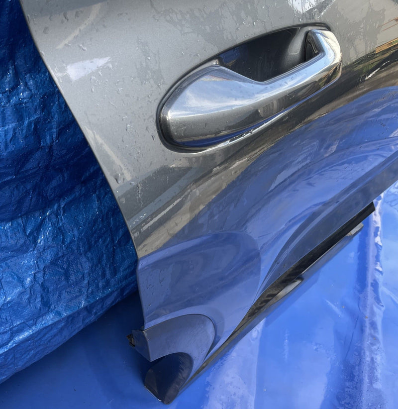 Load image into Gallery viewer, HYUNDAI PALISADE REAR RIGHT SIDE DOOR ASSEMBLY GRAY (P7V) 2023 - 2025 # 107787