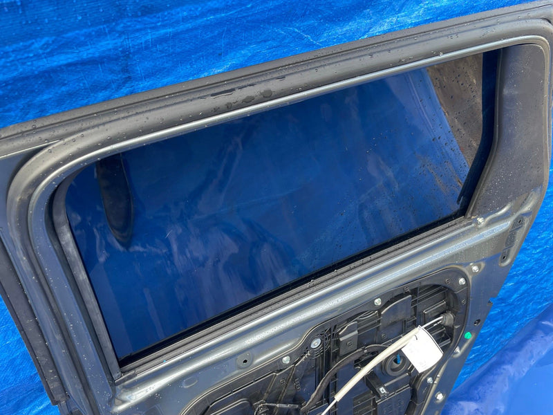 Load image into Gallery viewer, HYUNDAI PALISADE REAR RIGHT SIDE DOOR ASSEMBLY GRAY (P7V) 2023 - 2025 # 107787