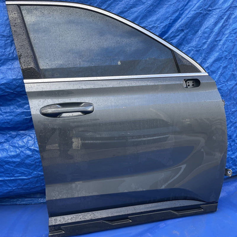 Load image into Gallery viewer, HYUNDAI PALISADE FRONT RIGHT SIDE DOOR ASSEMBLY GRAY (P7V) 2020 - 2025 # 107784