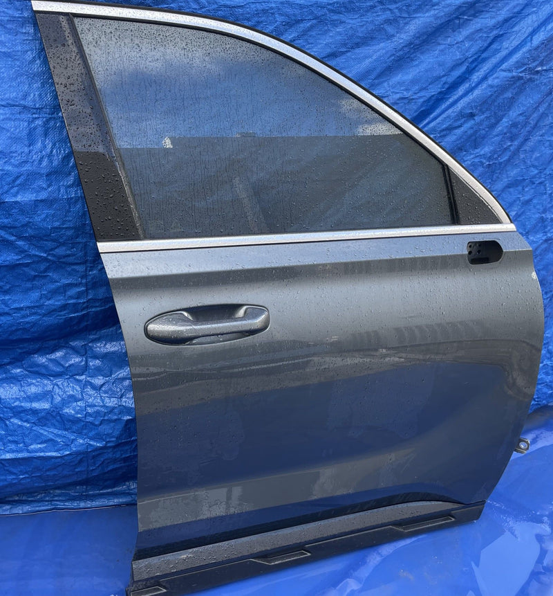 Load image into Gallery viewer, HYUNDAI PALISADE FRONT RIGHT SIDE DOOR ASSEMBLY GRAY (P7V) 2020 - 2025 # 107784