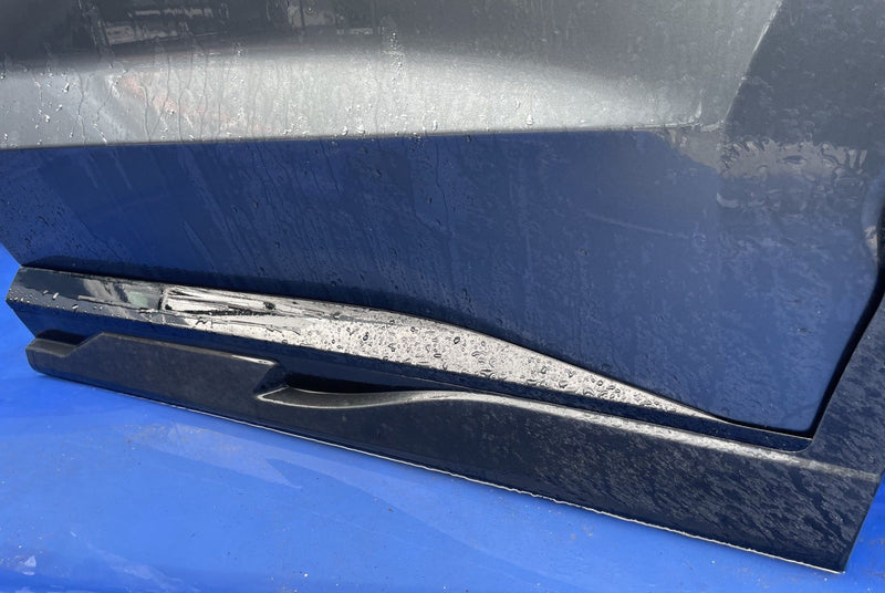 Load image into Gallery viewer, HYUNDAI PALISADE REAR LEFT DRIVER SIDE DOOR ASSEMBLY GRAY (P7V) 23-25 # 107785