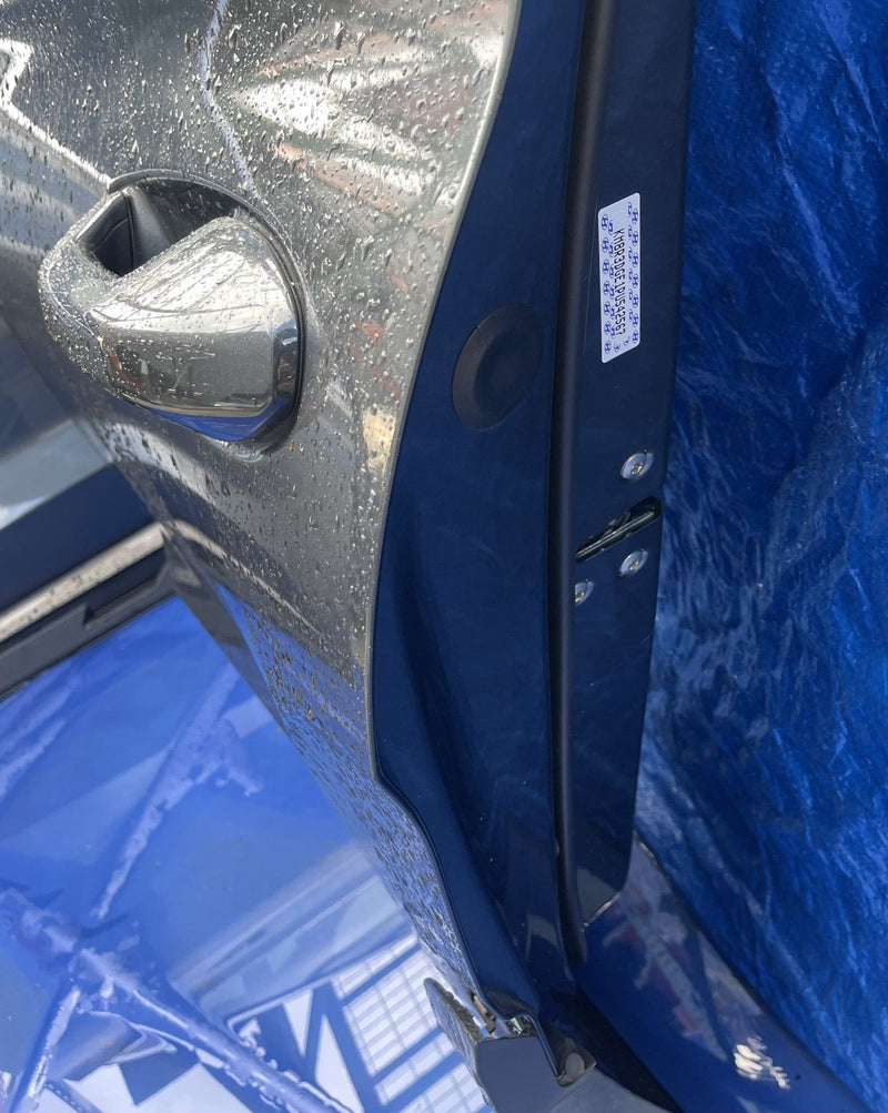 Load image into Gallery viewer, HYUNDAI PALISADE REAR LEFT DRIVER SIDE DOOR ASSEMBLY GRAY (P7V) 23-25 # 107785