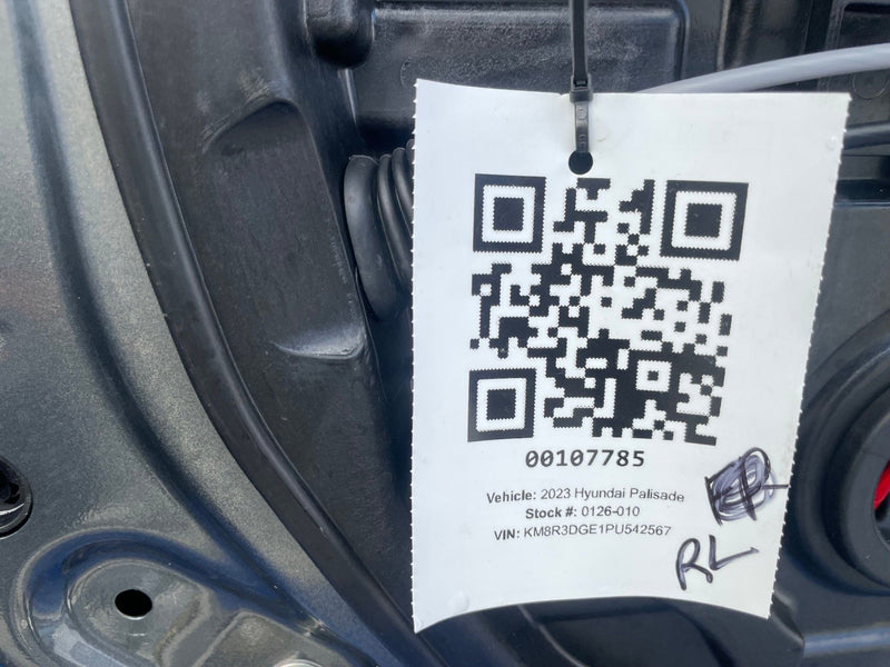 Load image into Gallery viewer, HYUNDAI PALISADE REAR LEFT DRIVER SIDE DOOR ASSEMBLY GRAY (P7V) 23-25 # 107785