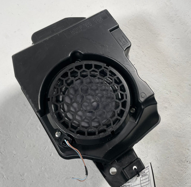 Load image into Gallery viewer, 2023 - 2025 MAZDA CX-50 FRONT RIGHT SIDE DOOR AUDIO SPEAKER SUBWOOFER # 113082