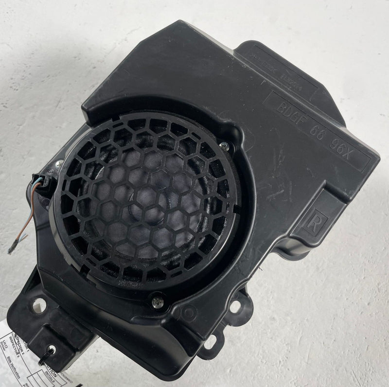 Load image into Gallery viewer, 2023 - 2025 MAZDA CX-50 FRONT RIGHT SIDE DOOR AUDIO SPEAKER SUBWOOFER # 113082
