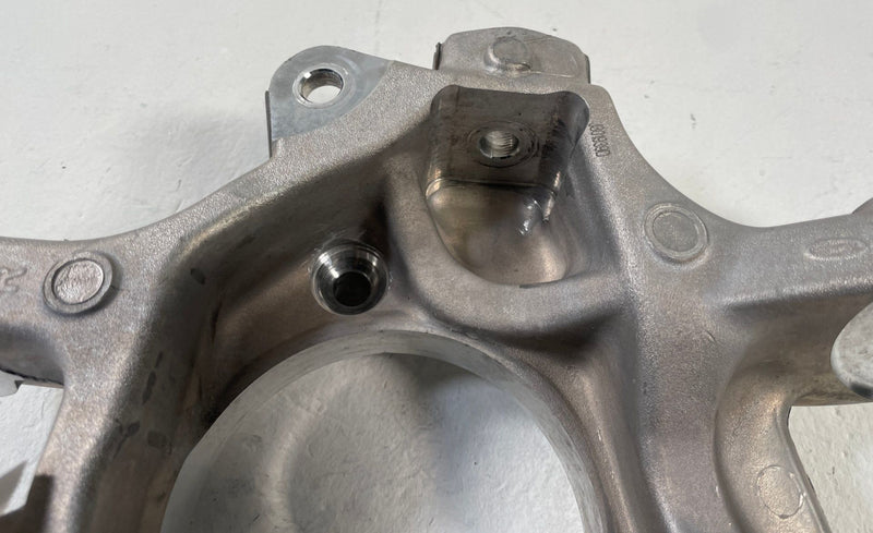 Load image into Gallery viewer, 2022 - 2026 HYUNDAI IONIQ 5 6 REAR RIGHT SIDE WHEEL SPINDLE KNUCKLE HUB # 109126