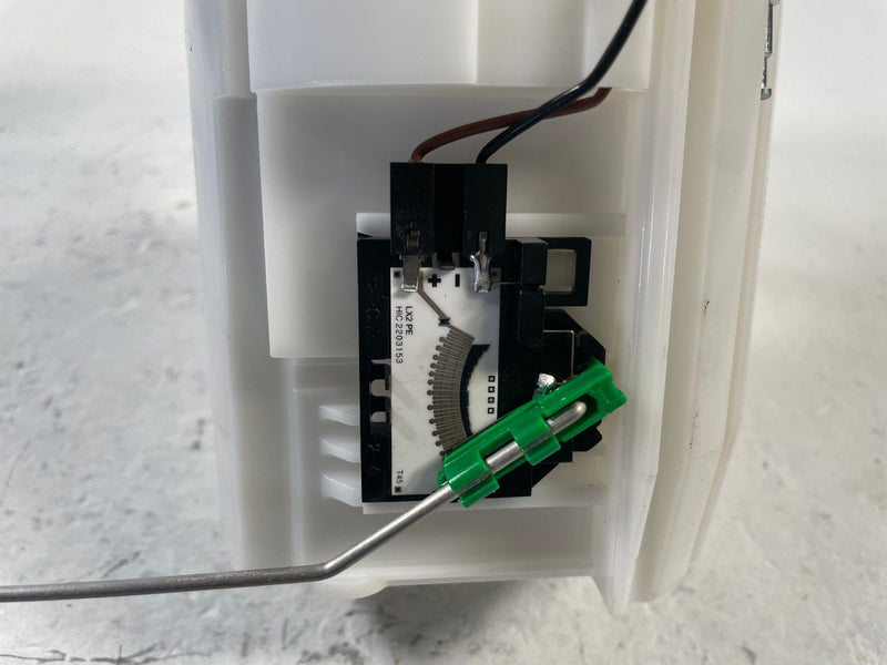 Load image into Gallery viewer, 2020 - 2025 HYUNDAI PALISADE FUEL GAS TANK PUMP SENDING UNIT ASSEMBLY # 111862