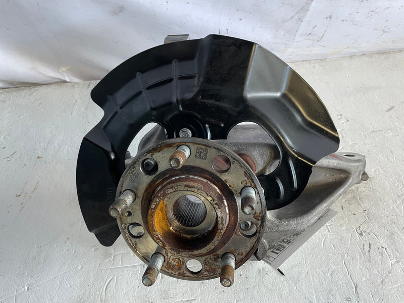 Load image into Gallery viewer, 22-25 HYUNDAI TUCSON AWD FRONT RIGHT SIDE SPINDLE KNUCKLE W/ WHEEL HUB # 107704