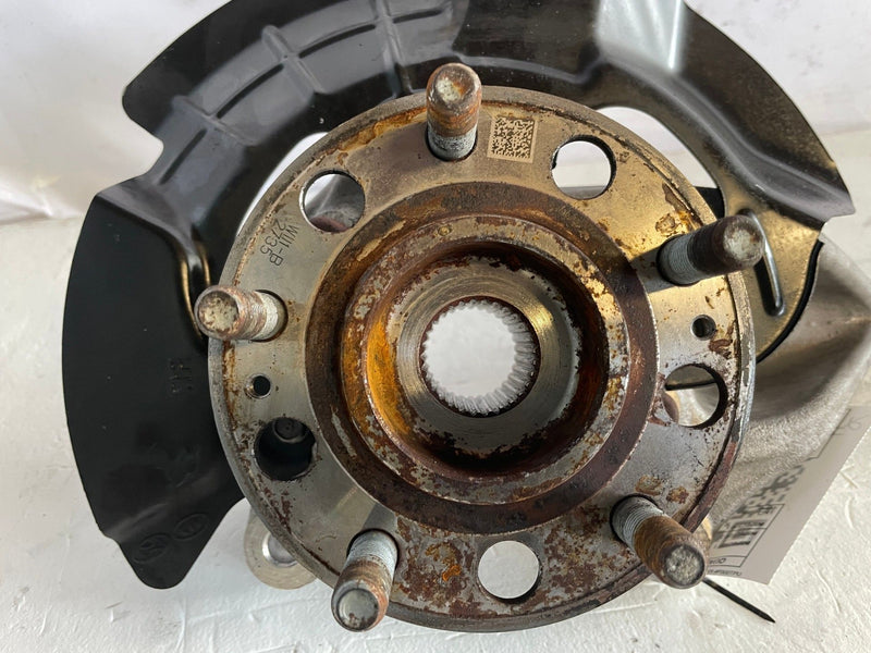 Load image into Gallery viewer, 22-25 HYUNDAI TUCSON AWD FRONT RIGHT SIDE SPINDLE KNUCKLE W/ WHEEL HUB # 107704