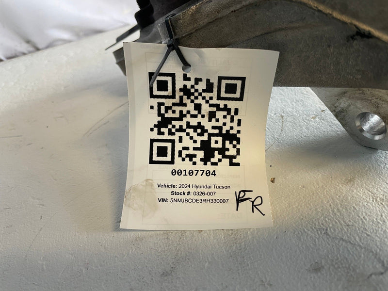 Load image into Gallery viewer, 22-25 HYUNDAI TUCSON AWD FRONT RIGHT SIDE SPINDLE KNUCKLE W/ WHEEL HUB # 107704