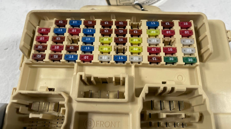 Load image into Gallery viewer, 23-25 HYUNDAI PALISADE POWER DISTRIBUTION CABIN FUSE BOX RELAY JUNCTION # 107749