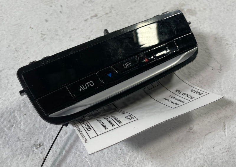 Load image into Gallery viewer, 2019 - 2025 BMW 330I G20 REAR HVAC A/C CLIMATE CONTROL SWITCH # 106295