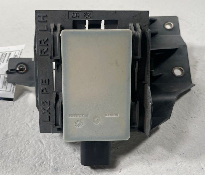 Load image into Gallery viewer, 2021 - 2024 HYUNDAI PALISADE REAR LEFT BLIND SPOT RADAR MODULE SENSOR # 107775