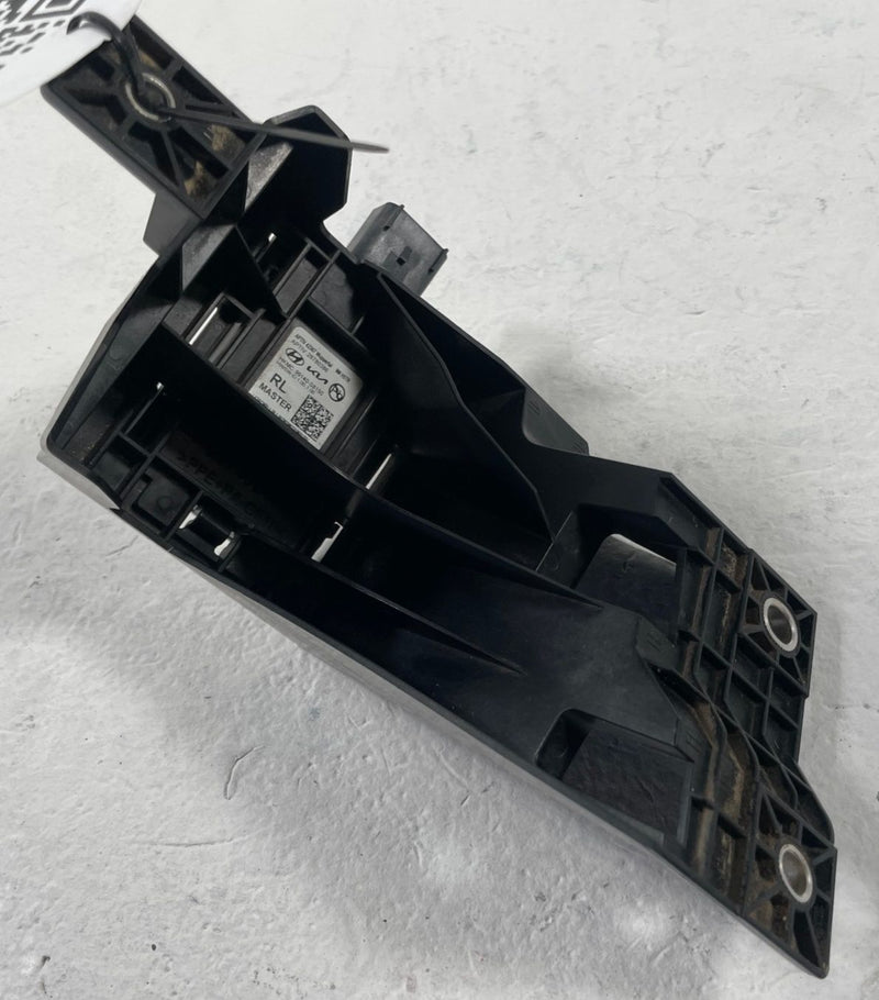 Load image into Gallery viewer, 2021 - 2024 HYUNDAI PALISADE REAR LEFT BLIND SPOT RADAR MODULE SENSOR # 107775