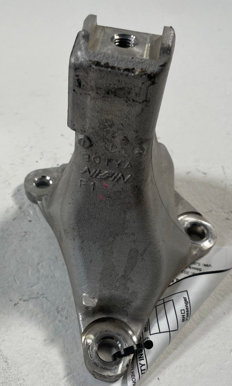 Load image into Gallery viewer, 2022-2026 ACURA MDX A/C FRONT ENGINE MOTOR MOUNT SUPPORT BRACKET 3.5L # 111903